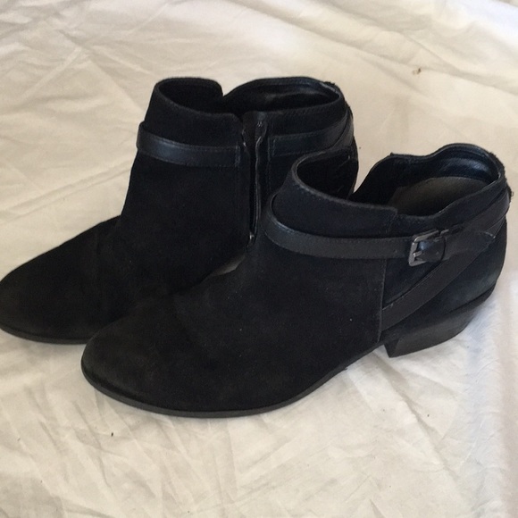 Sam Edelman Shoes - Sam Edelman black suede booties